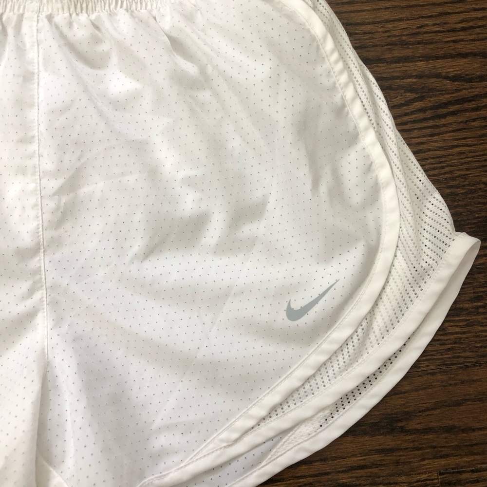 SOLD - Women’s White Nike Dri-Fit Running Shorts Size Small - Picture 2 of 6